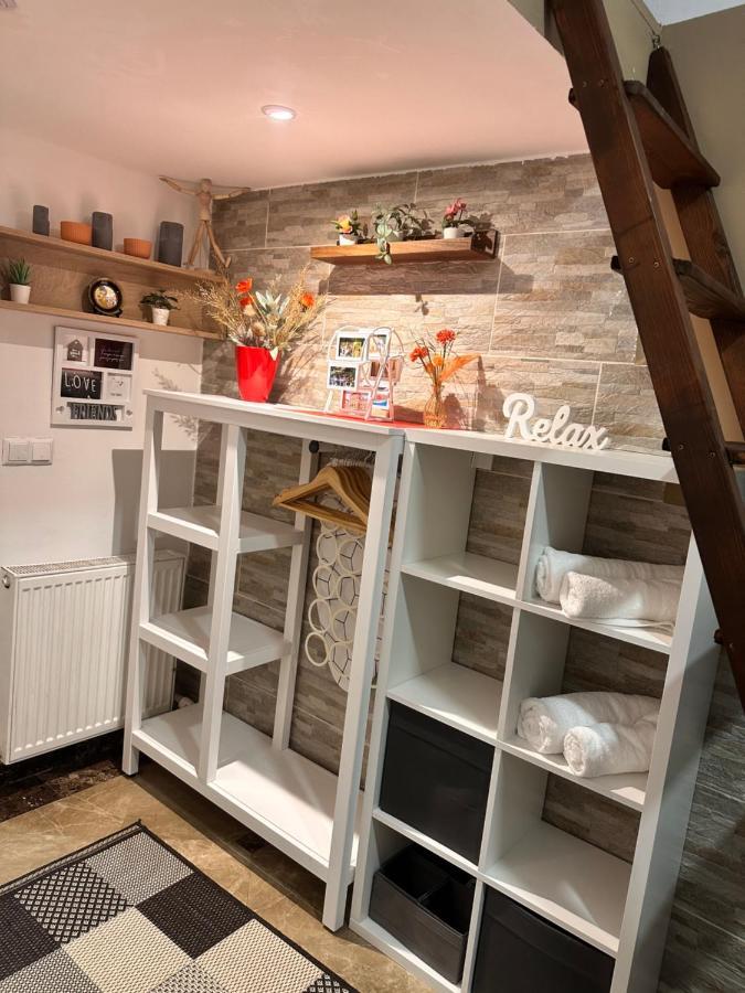 As Small As Caravans Wina Bagian luar foto